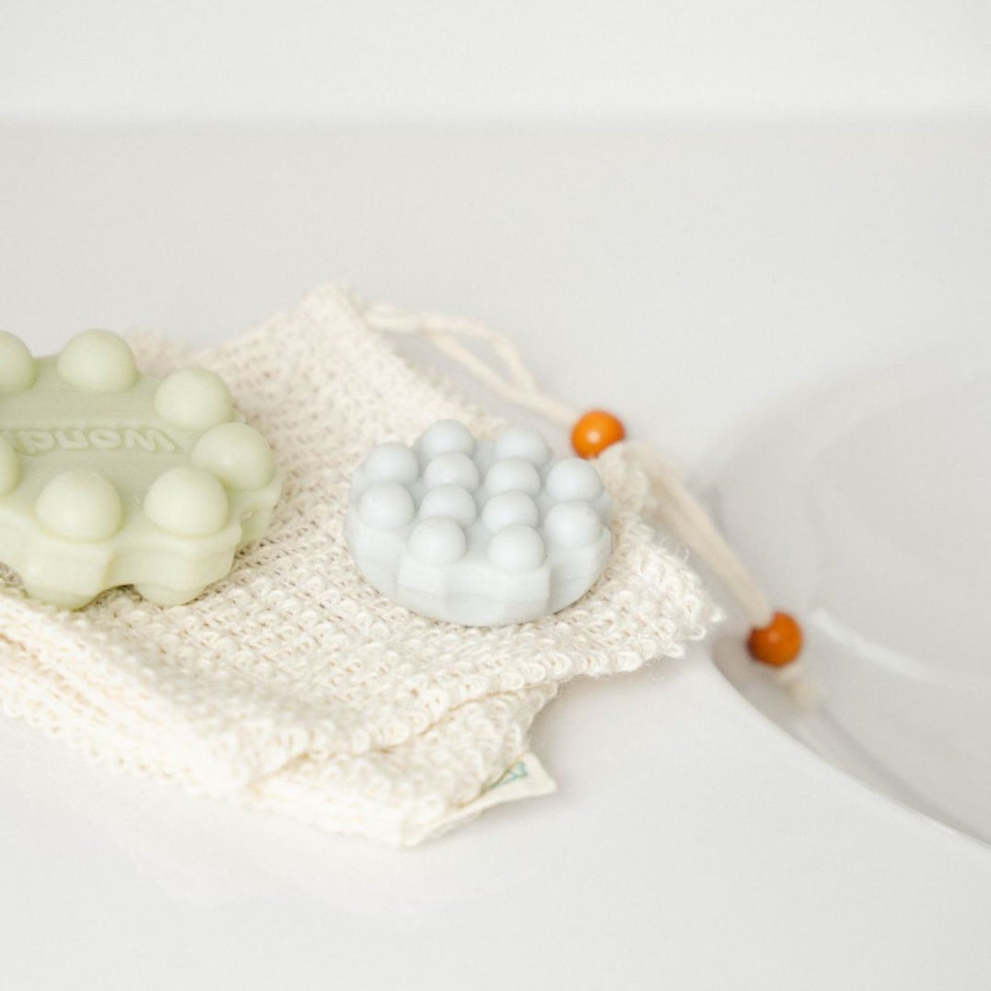 FRESH LARCH | Shower Bar