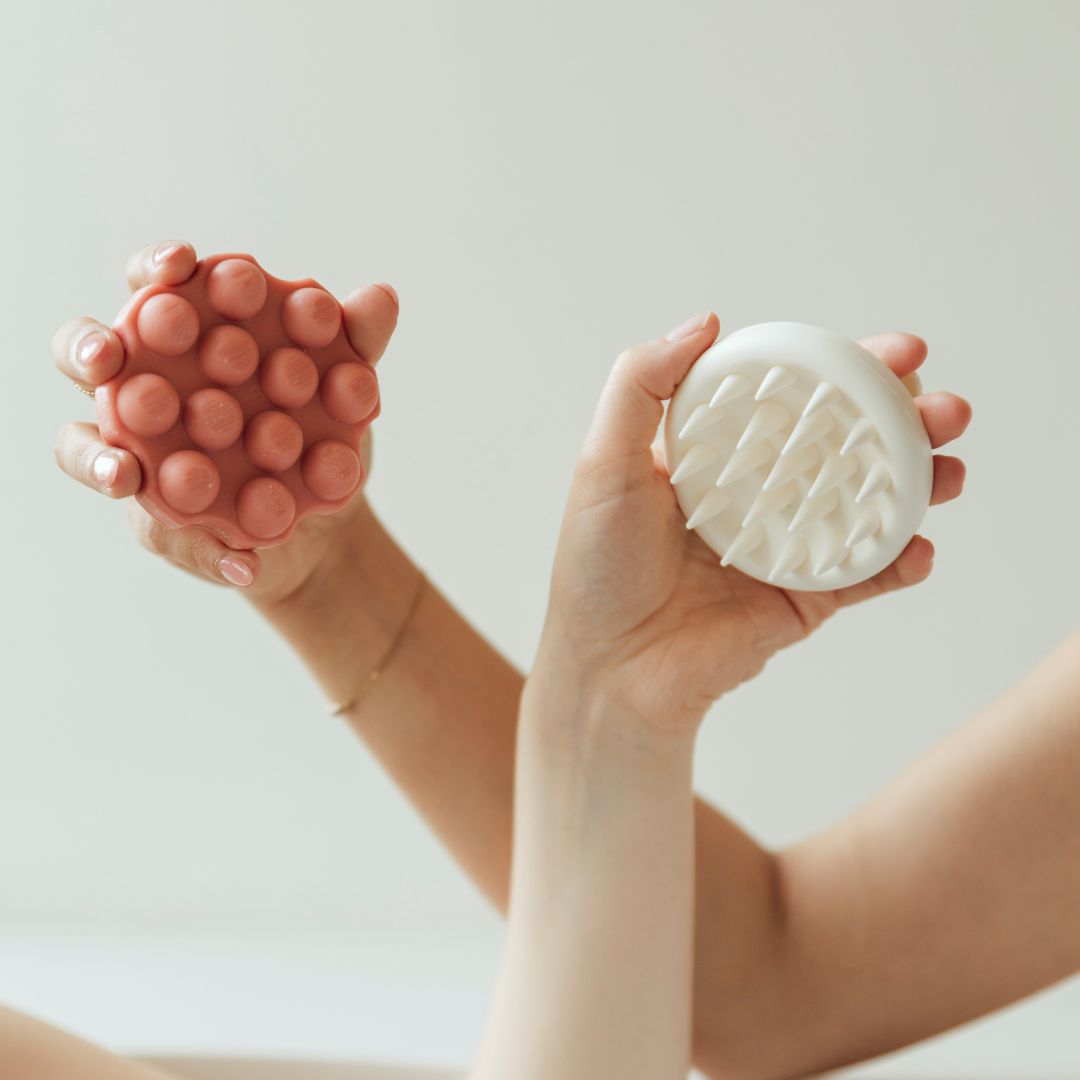 Masseur de cuir chevelu en silicone | WONDR care