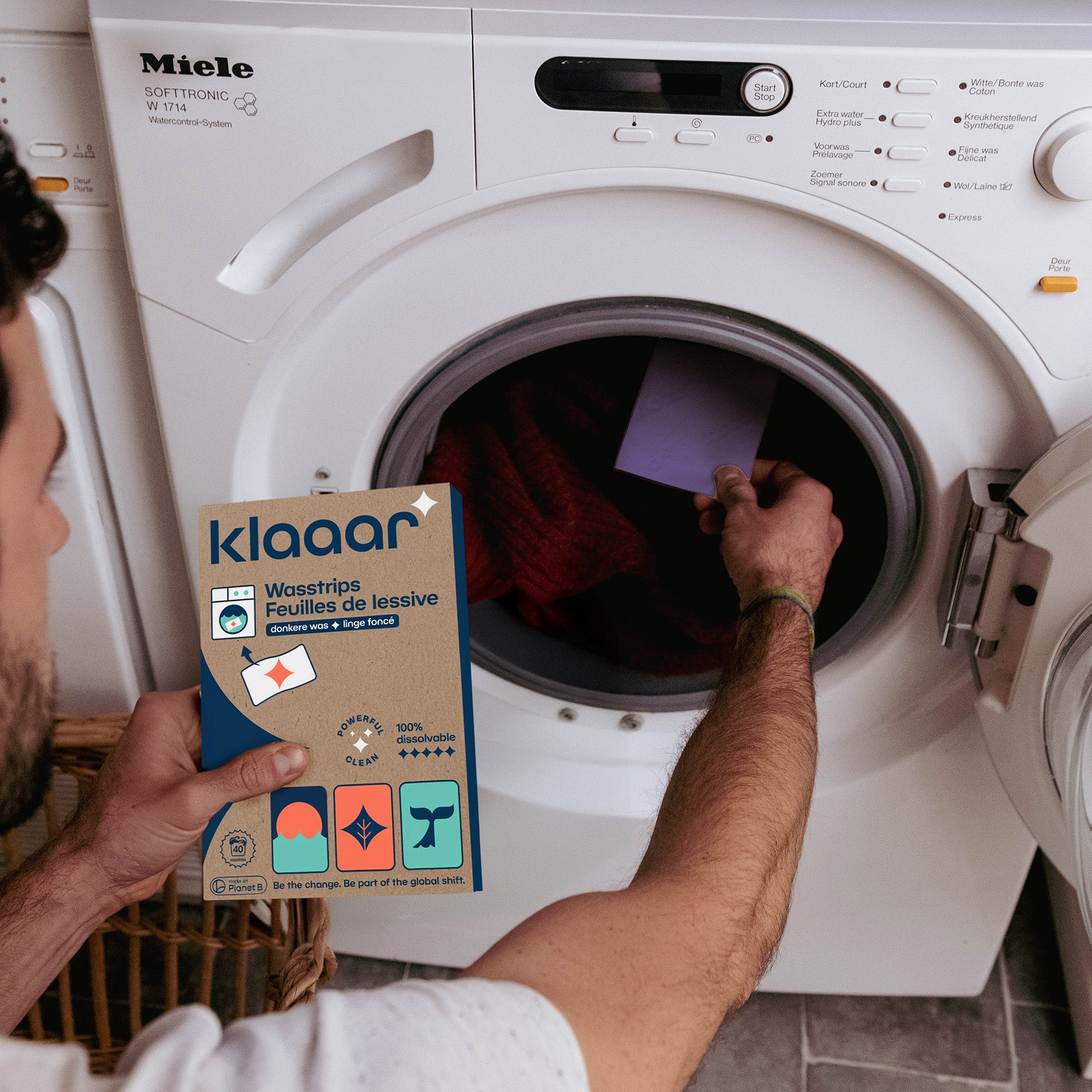 READY WAX STRIPS FOR DARK LAUNDRY (40 washes) image 3