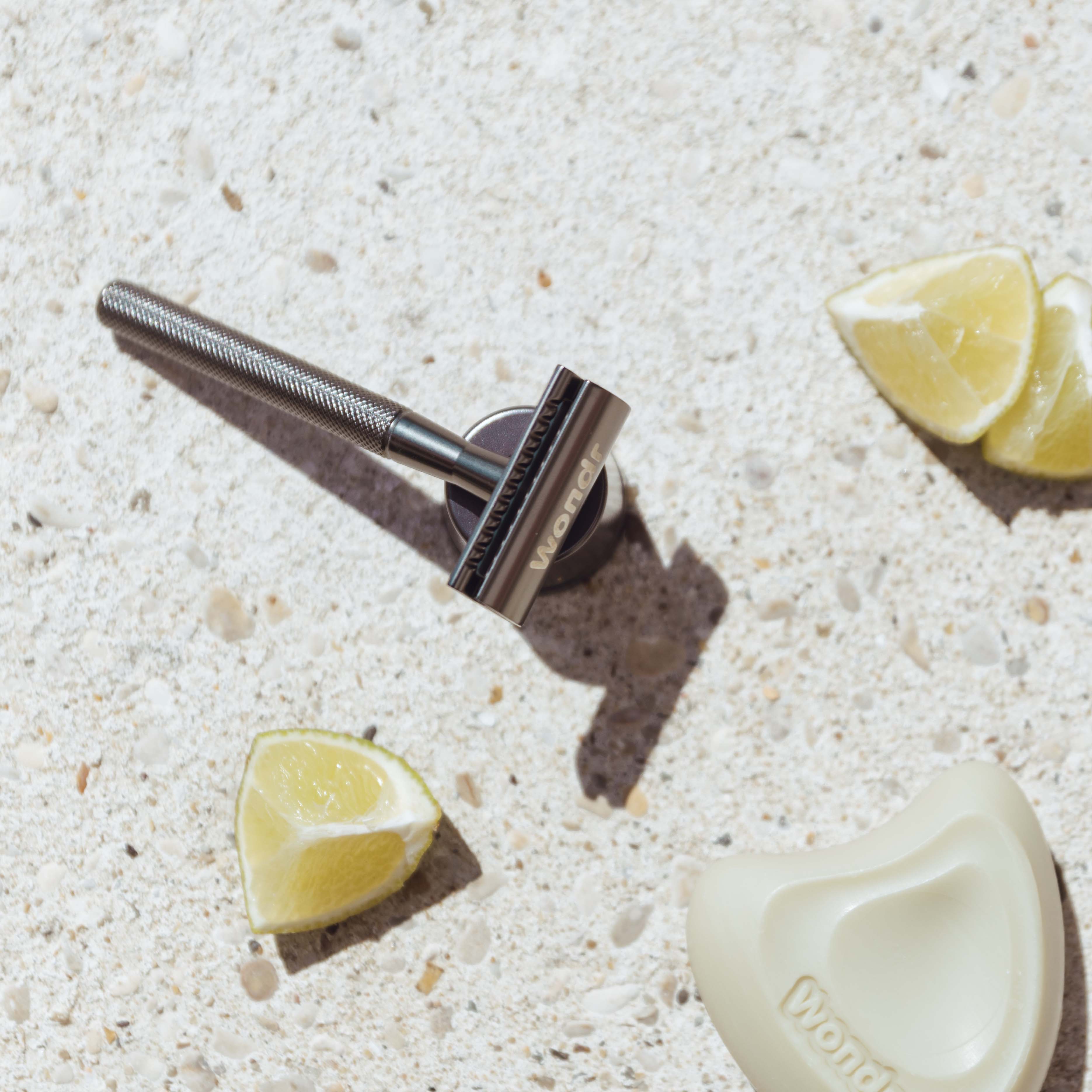 FRESH LARCH | Shaving Bar image 6